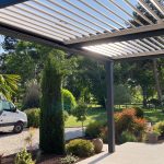 pergola aluminium bioclimatique sur mesure avec lames orientables fabrication française fourniture et pose à Sens Etigny Yonne